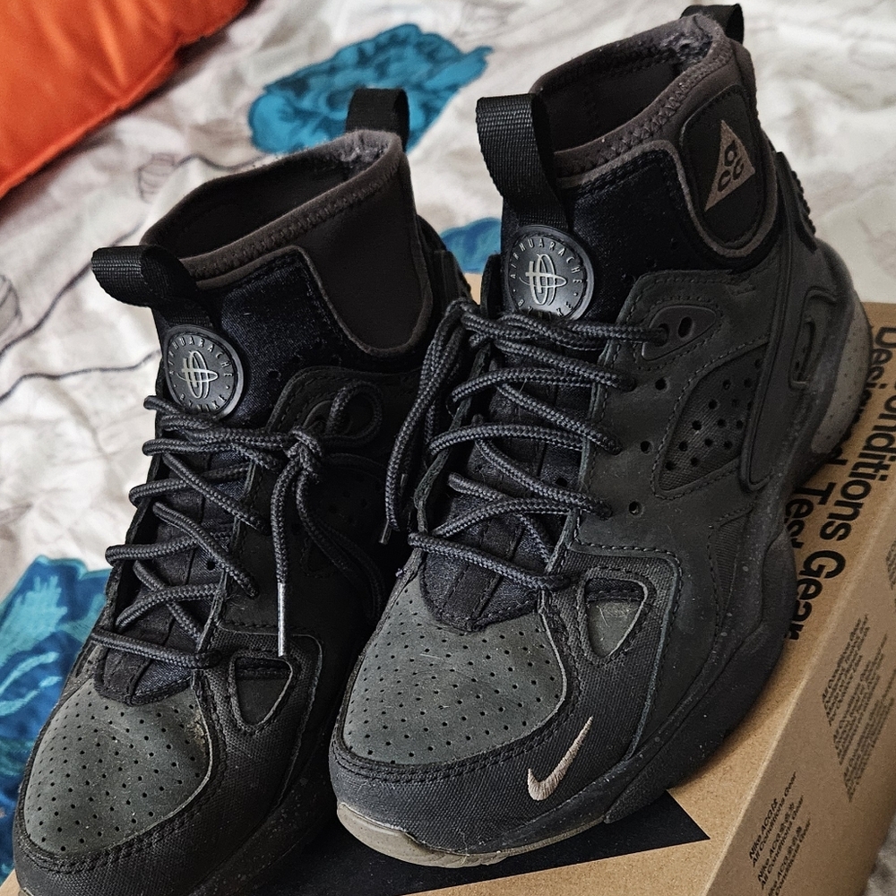 Nike ACG Black Sneakers